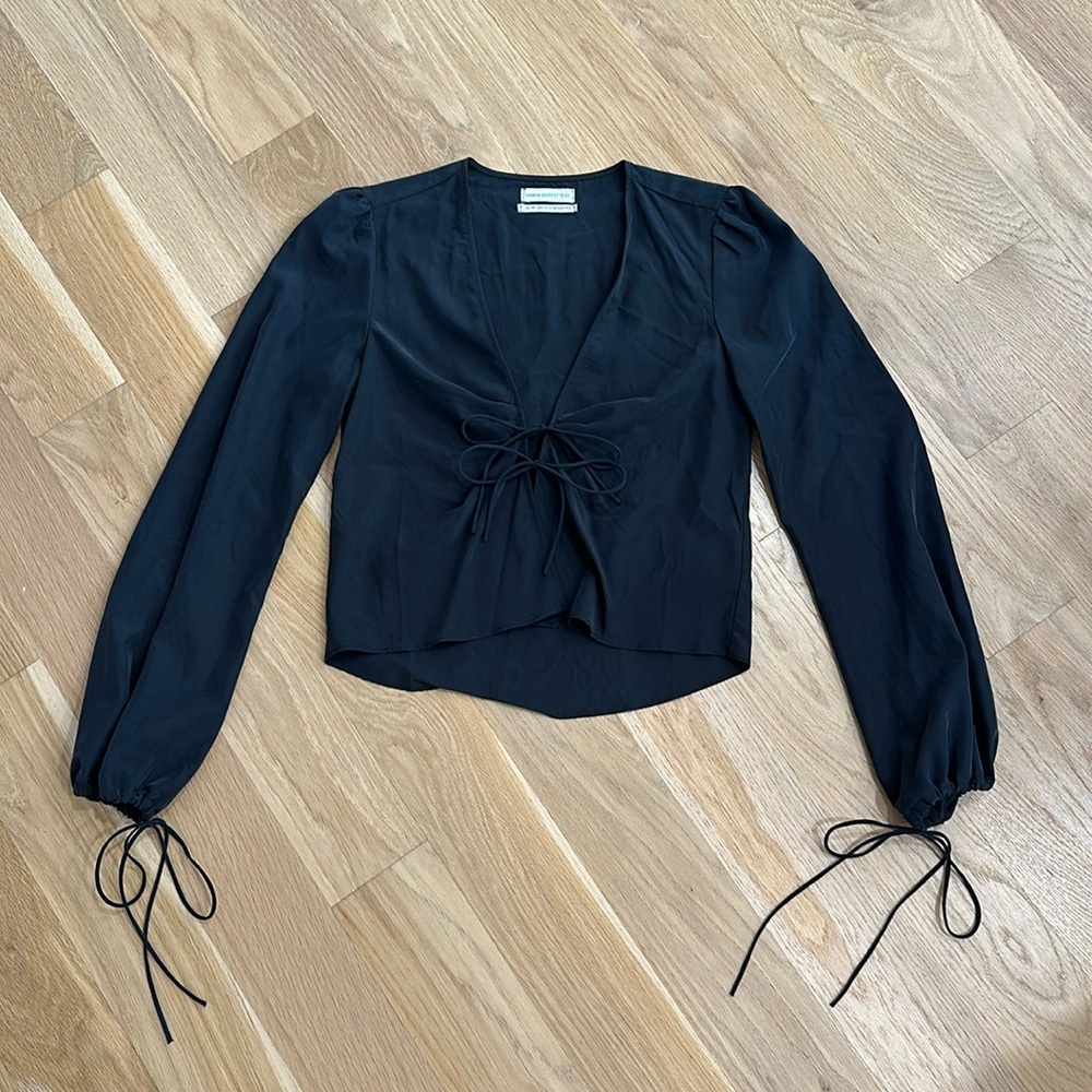 Black tie-front super cute / sexy top. Urban Outfitters size XS